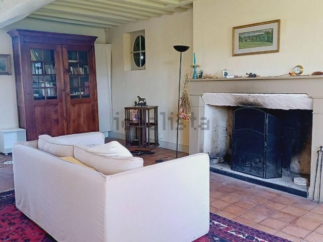 Maison vente à Gizancourt, Cuts
