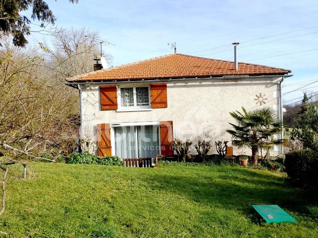Maison vente à Confolens, Tessonnière