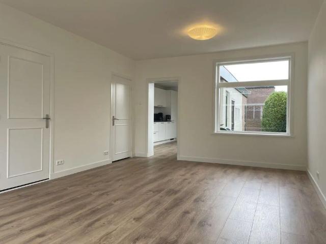 Woning te huur in De Engel, Zuid Holland