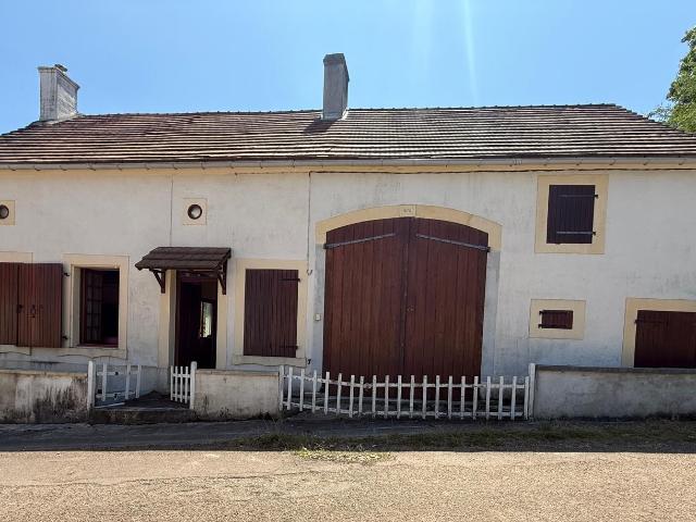 Maison vente à Cosne-Cours-sur-Loire, La Celle-sur-nièvre