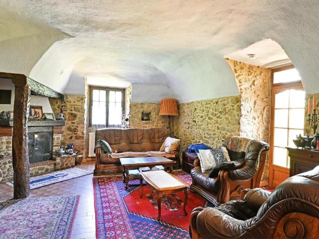 Ferme vente à Cité Valette, Saint-Florent-sur-Auzonnet