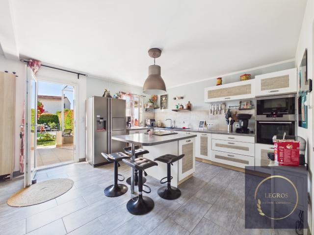 Maison vente à Arles, La Salle Les Alpes