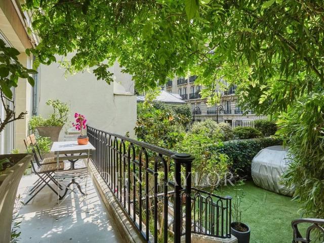 Maison vente à Paris, Île-de-France