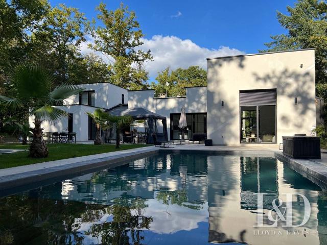 Maison vente à France métropolitaine, Roissy-en-france