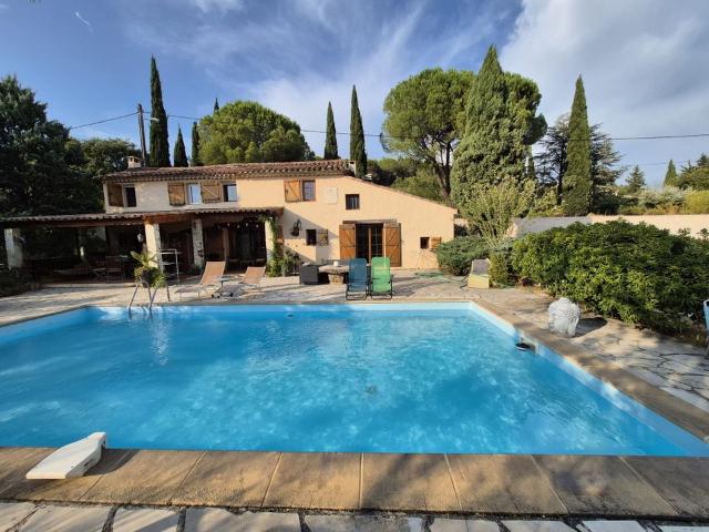 Maison location à Brignoles, Cotignac