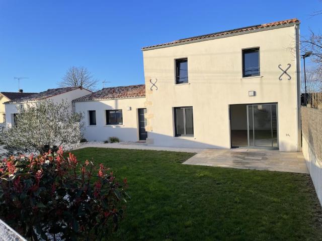 Maison location à Rochefort, Saint-georges-du-bois