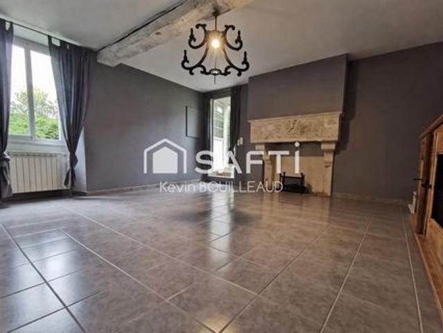 Villa vente à Parthenay, Champdeniers-saint-denis