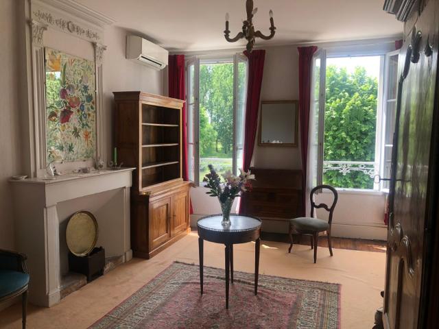 Maison location à Saint-Jean-d'Angély, Saint-savinien