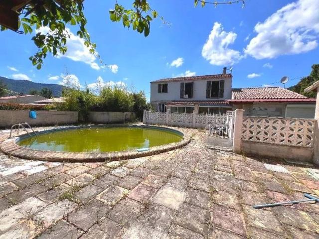 Maison vente à Arrondissement de Toulon, Signes