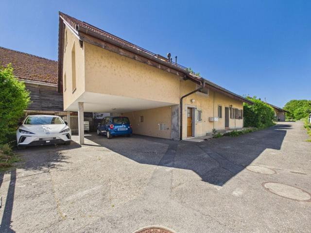 Mehrfamilienhaus kaufen in Yvonand, Waadt