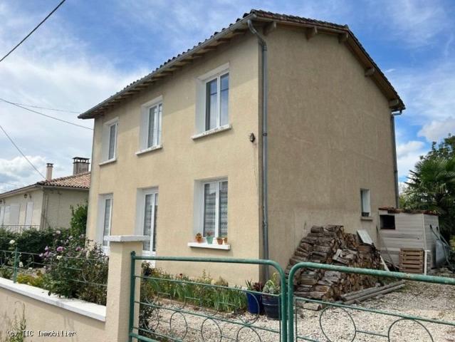 Maison vente à Montmorillon, Charroux