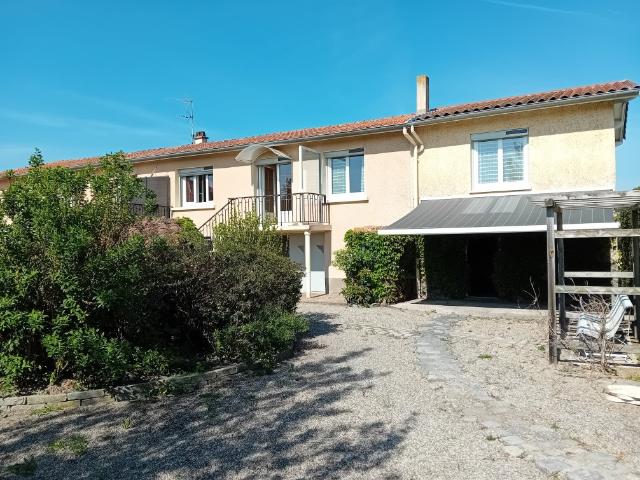 Maison location à Montbrison, Montverdun