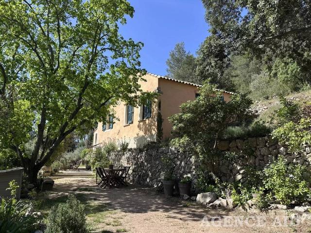 Maison vente à Marseille, Cuges-les-pins