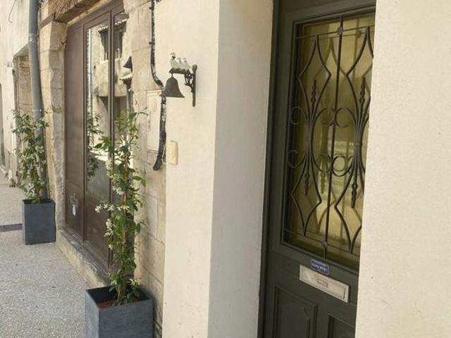 Maison location à Nîmes, Villeneuve-lès-avignon