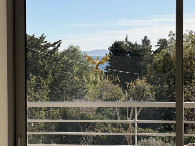 Maison vente à Arrondissement de Toulon, Le Lavandou