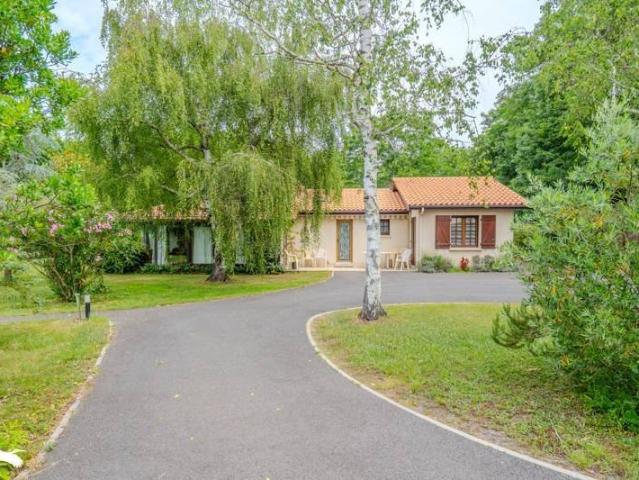 Maison vente à Grayan-et-l'hôpital