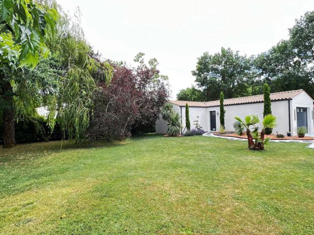 Maison vente à Saintes, Médis
