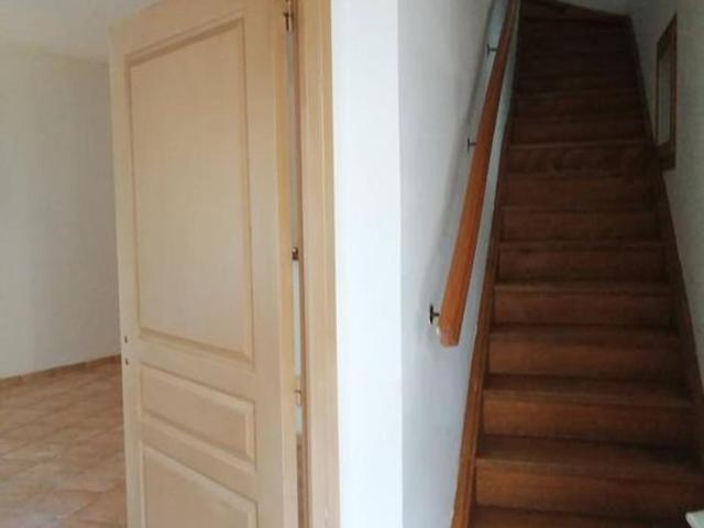 Maison location à Les Peyrières Blanches, Orange