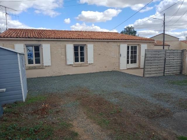 Maison location à Doix, Doix-lès-Fontaines