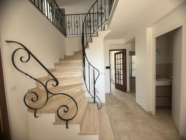 Maison location à Saint-Germain-en-Laye, Maule