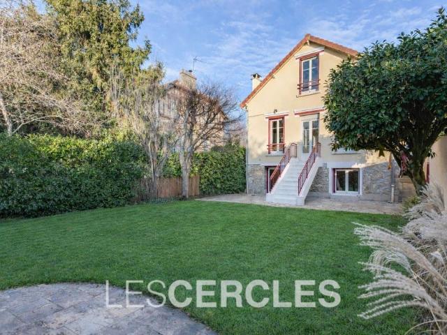 Maison vente à Saint-Germain-en-Laye, Le Pecq