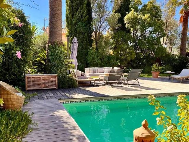Maison location à Arrondissement de Toulon, Carqueiranne