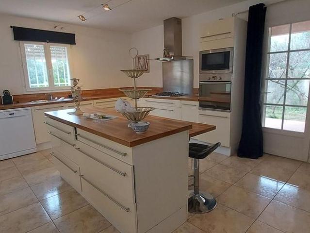 Maison vente à Nîmes, Générac