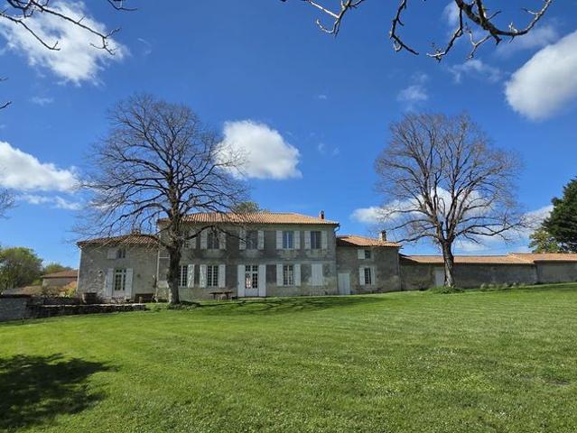 Maison vente à Jonzac, Saint-fort-sur-gironde
