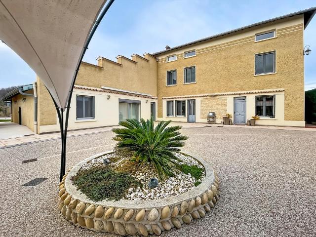 Maison vente à France métropolitaine, Charmes-sur-l'herbasse