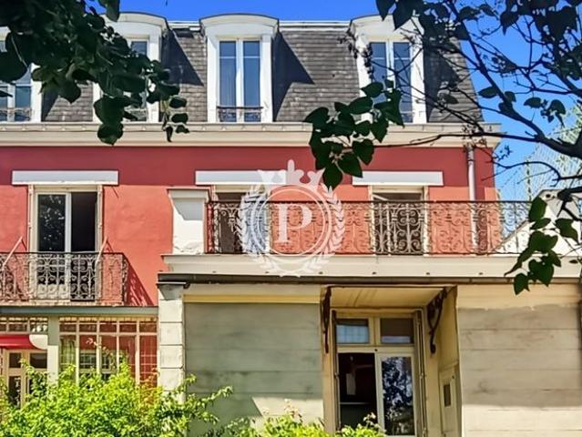 Maison vente à Courbevoie