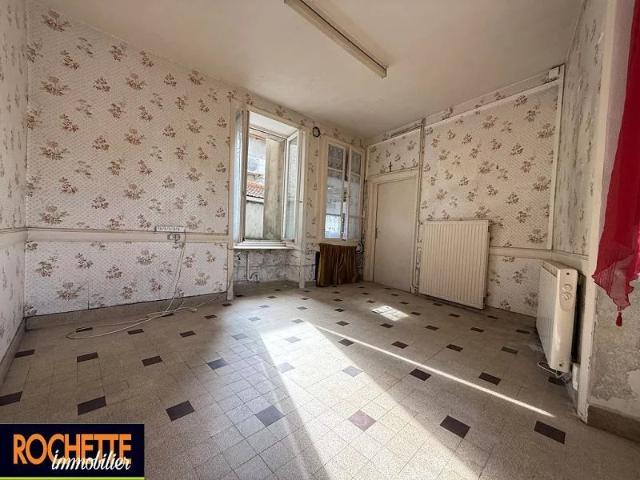 Maison vente à Roanne, Sainte-colombe-sur-gand