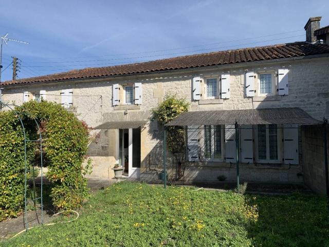 Maison vente à Châteaubernard