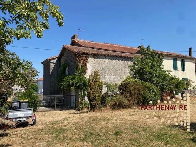 Maison vente à Parthenay, Pougne-hérisson