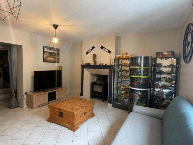 Maison vente à Aubusson, Poussanges
