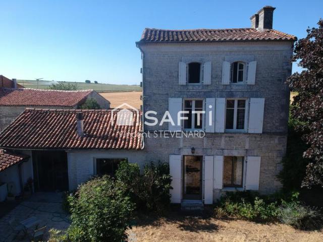 Maison vente à Confolens, La Chapelle