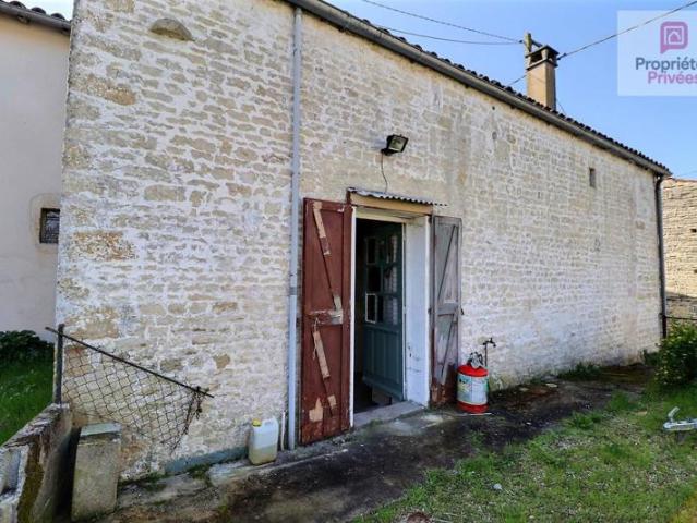 Maison vente à Saint-Jean-d'Angély, Dampierre-sur-boutonne