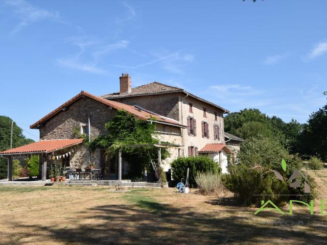 Maison vente à Rochechouart, Saint-bazile
