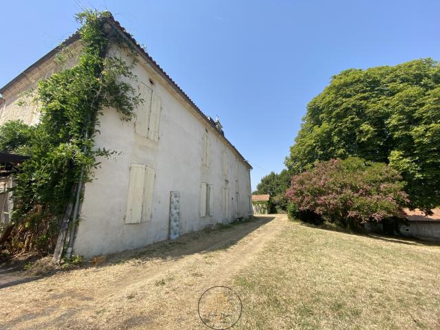Maison vente à Angoulême, Chalais