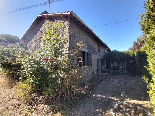 Maison vente à Confolens, Saulgond
