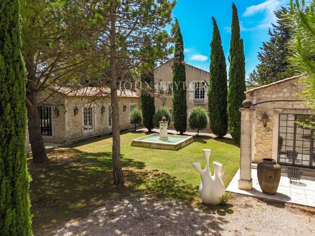 Maison vente à Arles, Eygalières