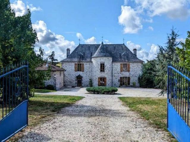 Maison vente à Confolens, Lesterps