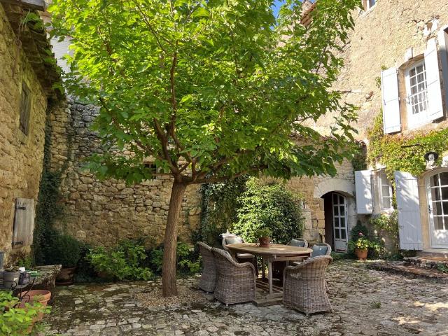 Maison vente à Pétillat, Saint-Sulpice-les-Champs
