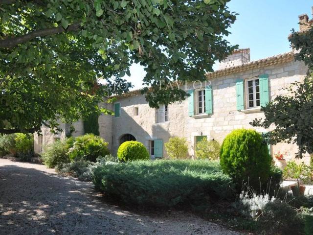 Maison vente à Arles, Barbentane