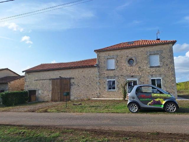 Maison vente à Angoulême, Montbron