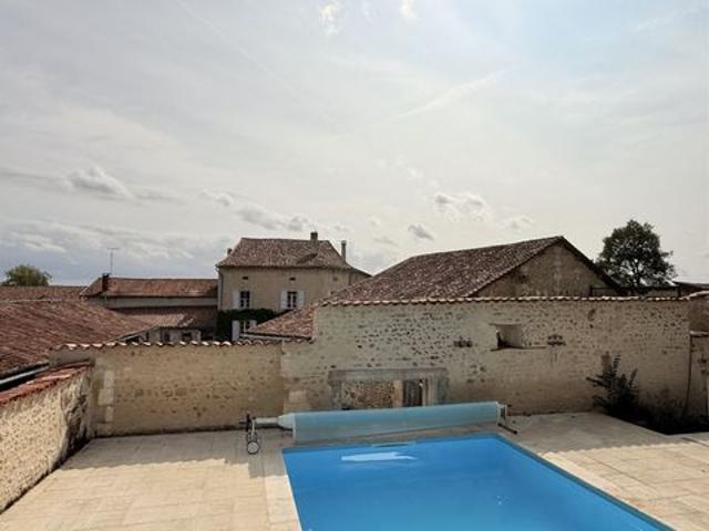 Maison vente à Aubeterre-sur-Dronne, Charente