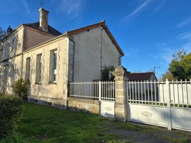 Maison vente à Saint-Jean-d'Angély, Bernay-saint-martin