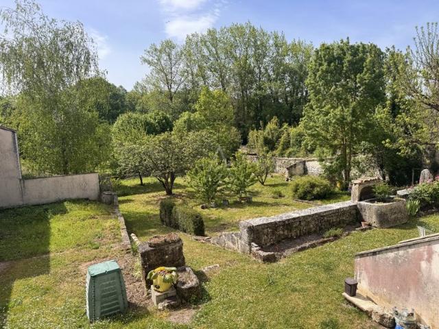 Maison vente à Angoulême, Roullet-saint-estèphe