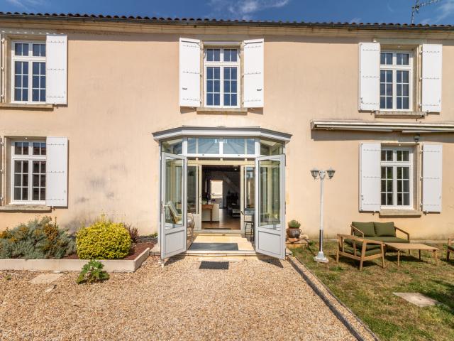 Maison vente à Saint-Jean-d'Angély, Bignay