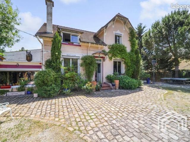 Maison vente à Nanterre, Rueil-malmaison