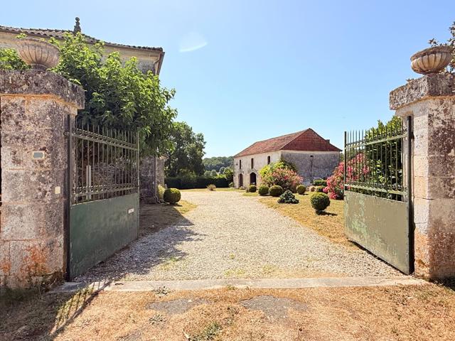 Maison vente à Périgueux, Cercles